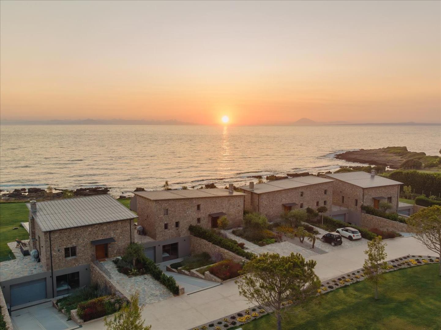 Real Life Homes Luxurious Seafront Villas Each With Their Own Private Pools Korakokhórion Dış mekan fotoğraf