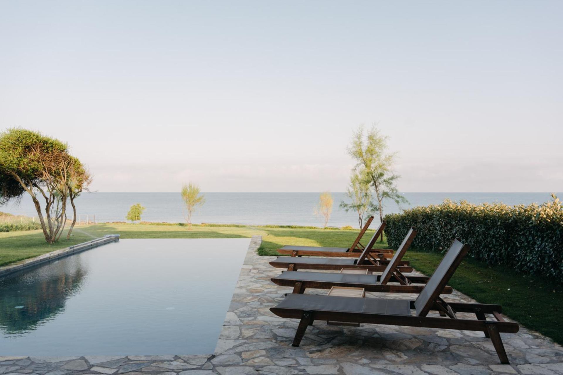 Real Life Homes Luxurious Seafront Villas Each With Their Own Private Pools Korakokhórion Dış mekan fotoğraf