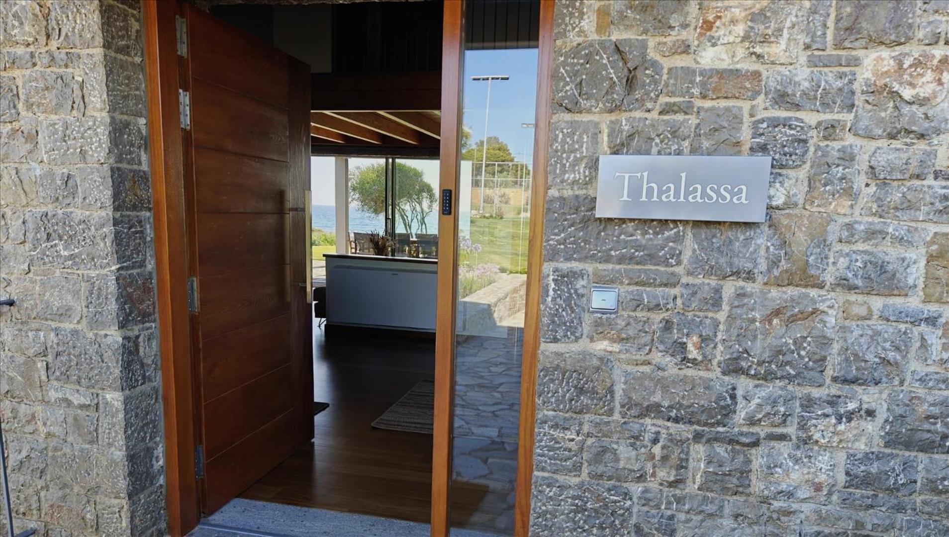 Real Life Homes Luxurious Seafront Villas Each With Their Own Private Pools Korakokhórion Dış mekan fotoğraf