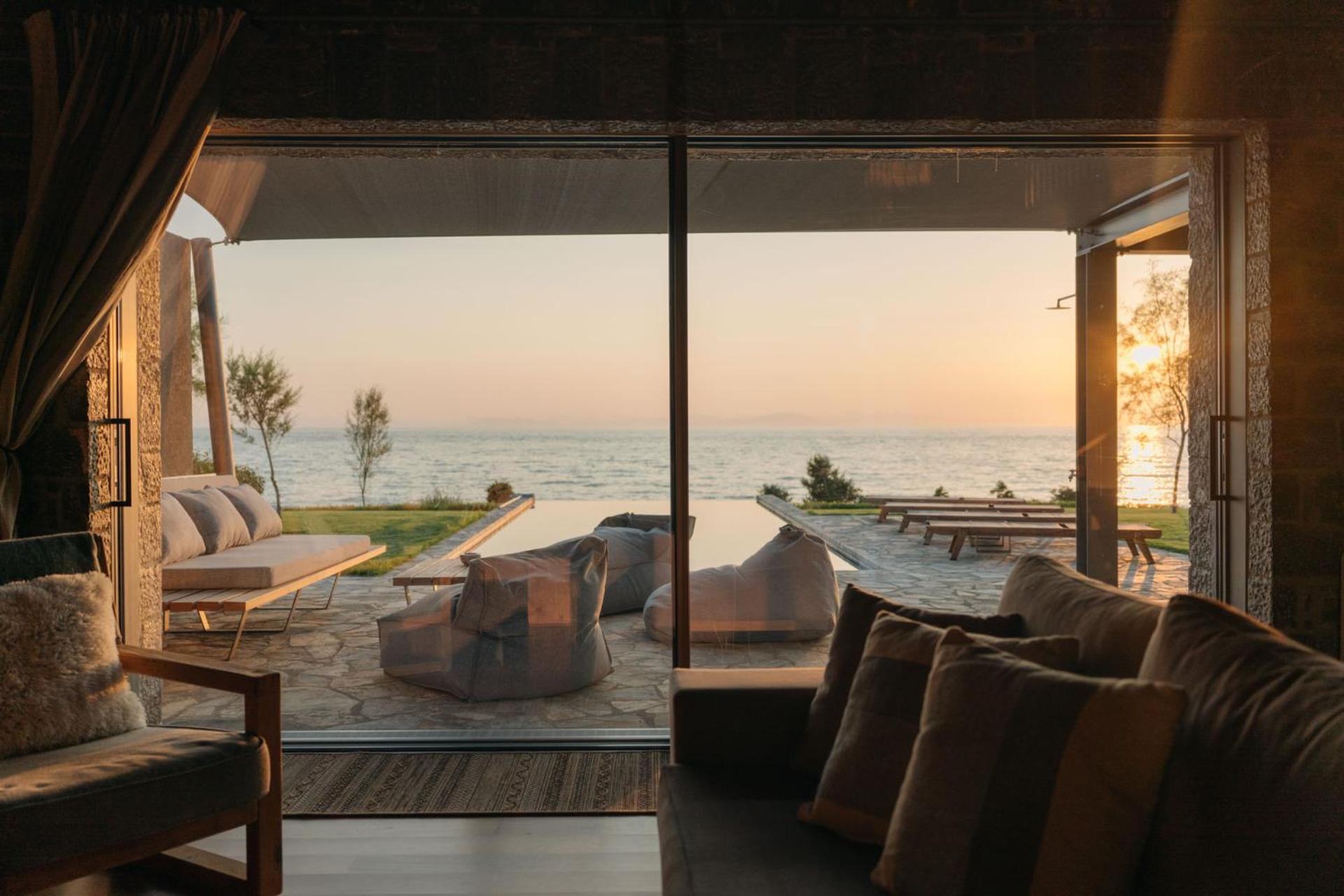 Real Life Homes Luxurious Seafront Villas Each With Their Own Private Pools Korakokhórion Dış mekan fotoğraf