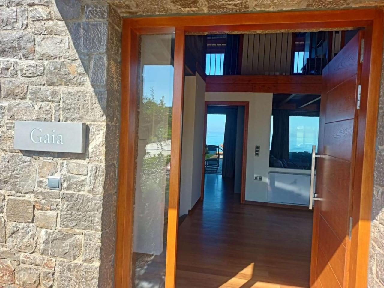 Real Life Homes Luxurious Seafront Villas Each With Their Own Private Pools Korakokhórion Dış mekan fotoğraf