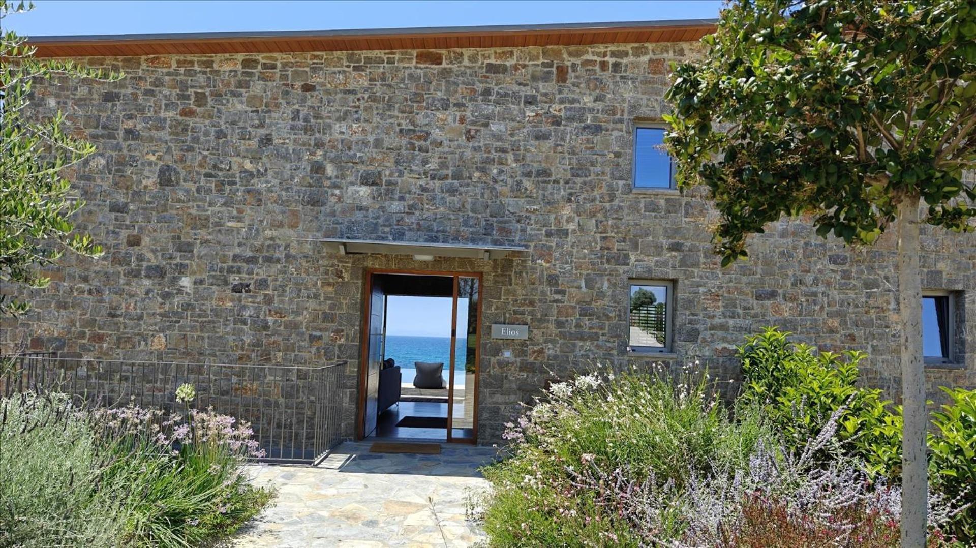Real Life Homes Luxurious Seafront Villas Each With Their Own Private Pools Korakokhórion Dış mekan fotoğraf